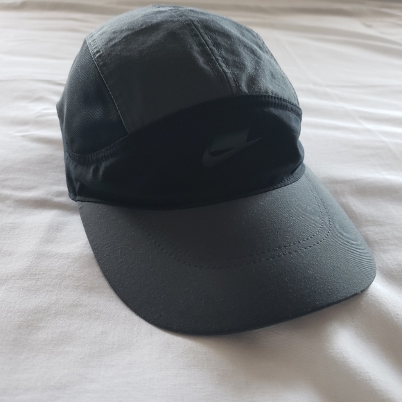 nike tailwind checkered cap